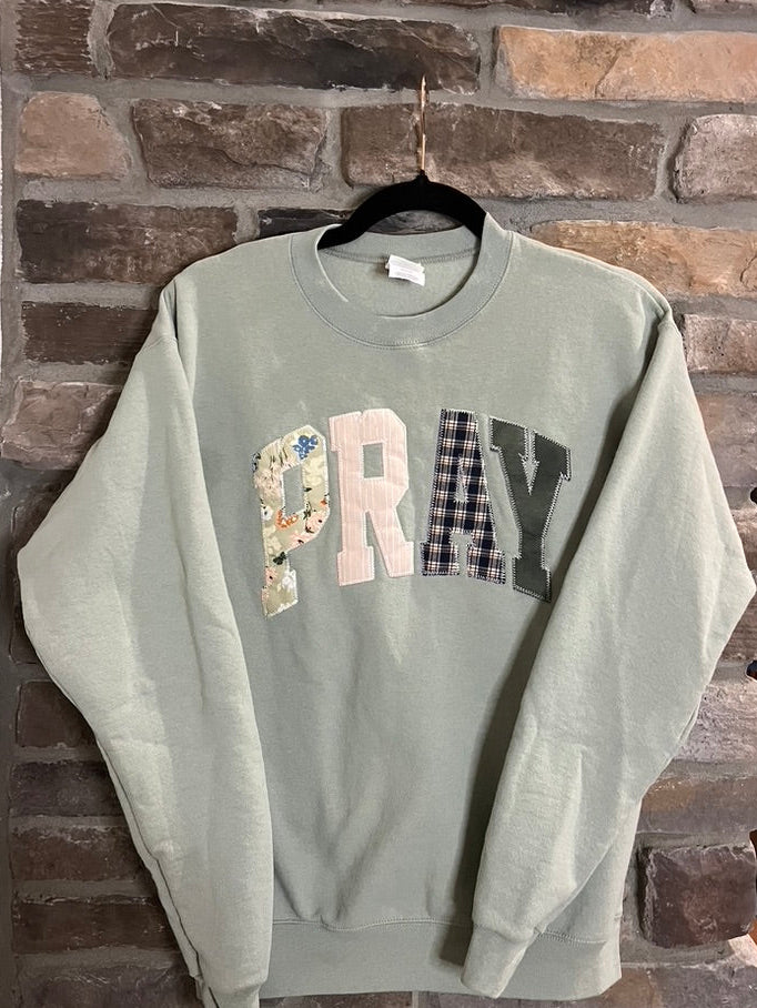 PRAY Crewneck